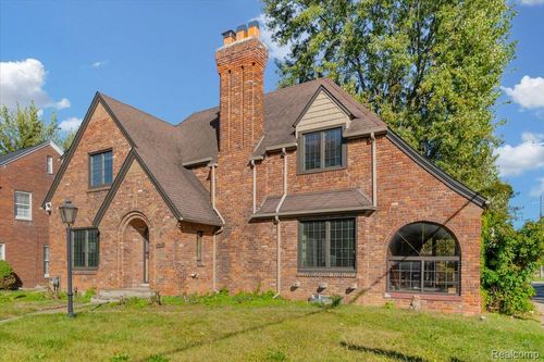 9355 W Outer Dr, Detroit, MI, 48219-4059 | Card Image