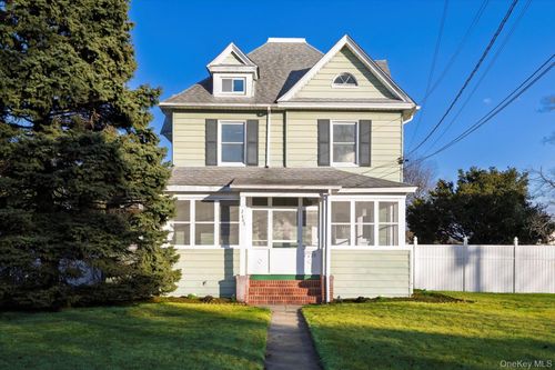 2483 Central Ave, Baldwin, NY, 11510-3607 | Card Image