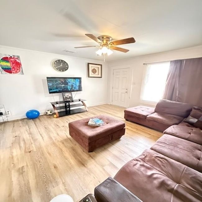 627 - 625 E Pipkin St, House other with 2 bedrooms, 1 bathrooms and null parking in Beaumont TX | Image 10