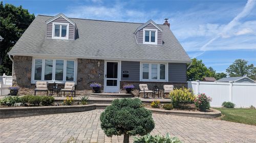 3881 Miller Place, Hempstead, NY, 11756 | Card Image