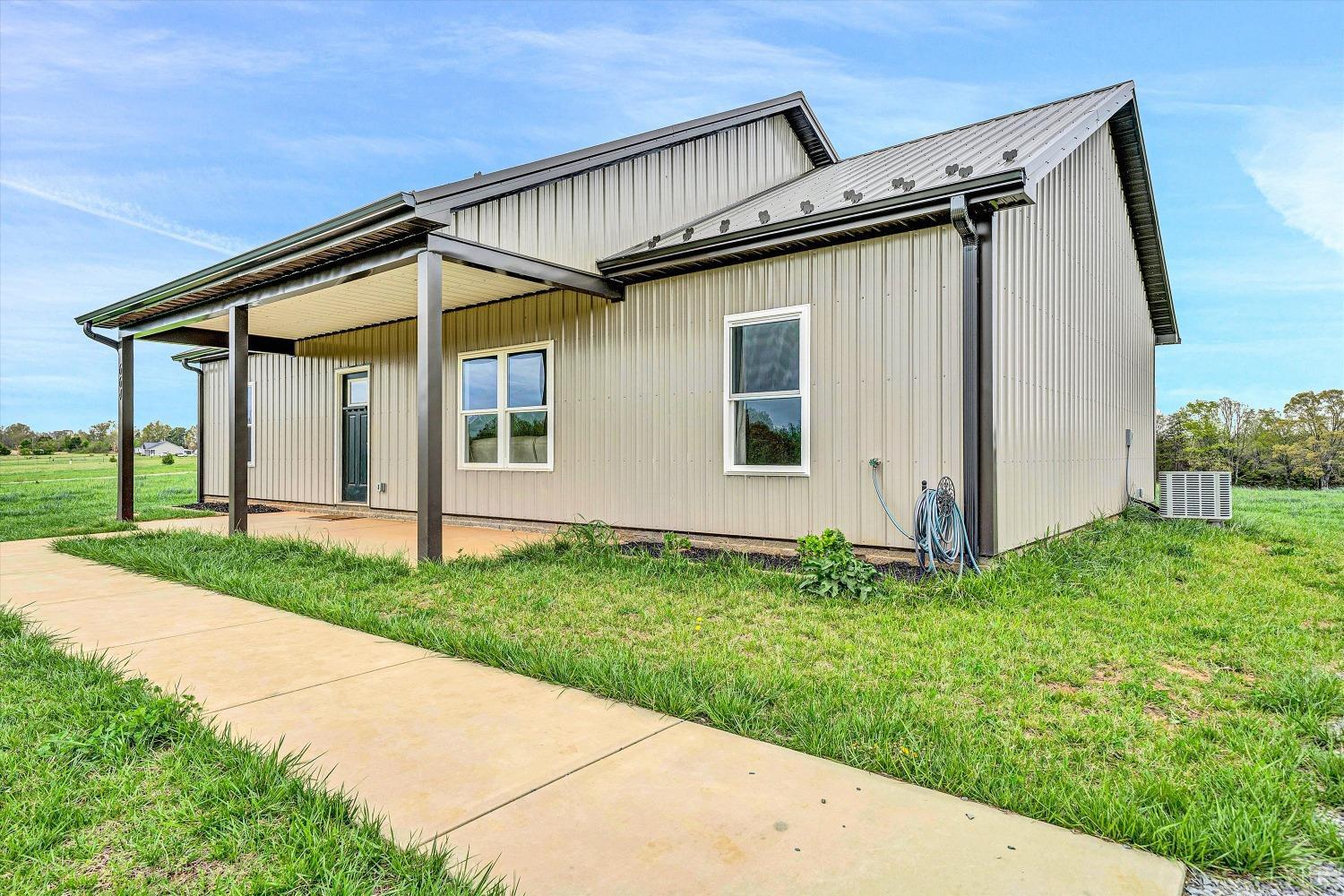 Residential in Gladys 3