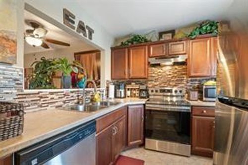 204-5151 W Oakland Park Blvd, Lauderdale Lakes, FL, 33313-1592 | Card Image