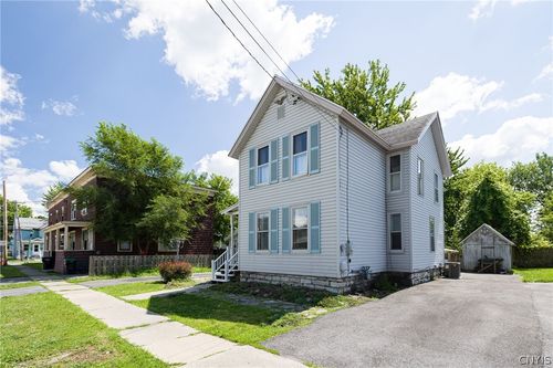 111 W Lynde St, Watertown, NY, 13601-1905 | Card Image