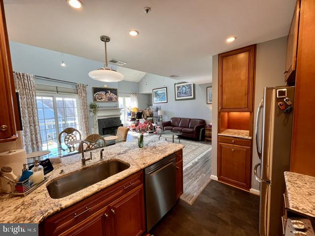 Residential Lease in ALEXANDRIA 5