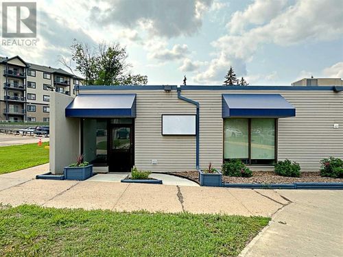 909-11721 Macdonald Dr, Fort Mcmurray, AB, T9H4H1 | Card Image