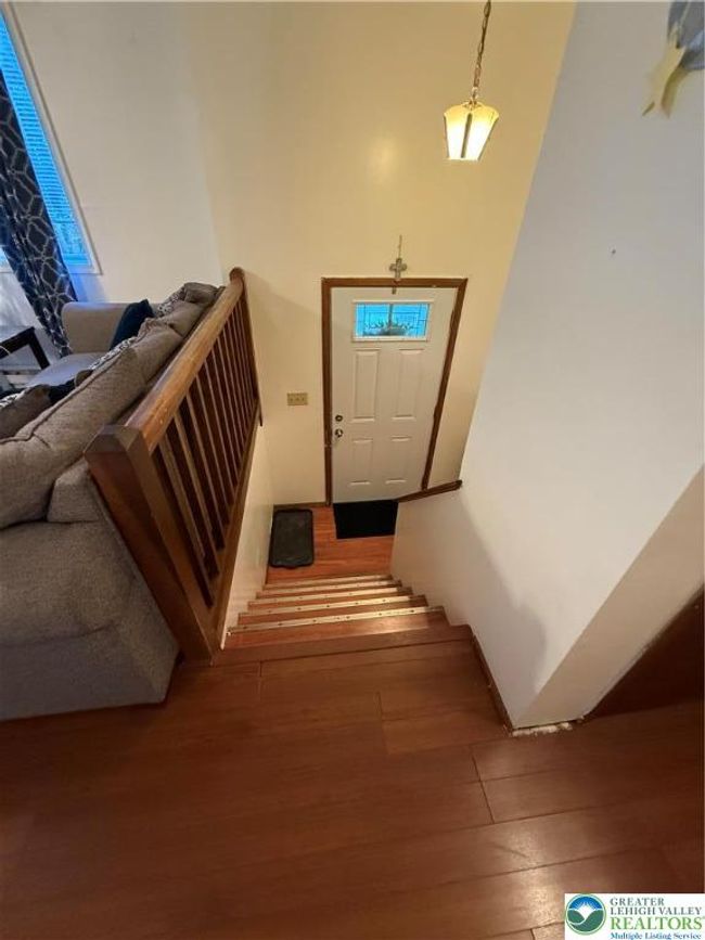 6302 Ventnor Dr, House other with 4 bedrooms, 2 bathrooms and null parking in Coolbaugh Twp PA | Image 4