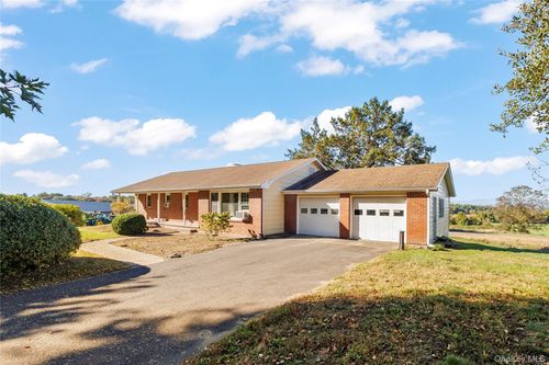 76 Smith Rd, Kinderhook, NY, 12106-2817 | Card Image