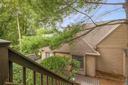 1694 Royal Oak Ct, CHARLOTTESVILLE, VA, 22902-7257 | Card Image