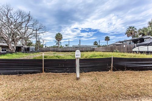 6813 Garden Dr, New Port Richey, FL, 34652-1508 | Card Image