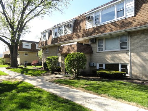 1-9907 W 58th St, Countryside, IL, 60525-7900 | Card Image
