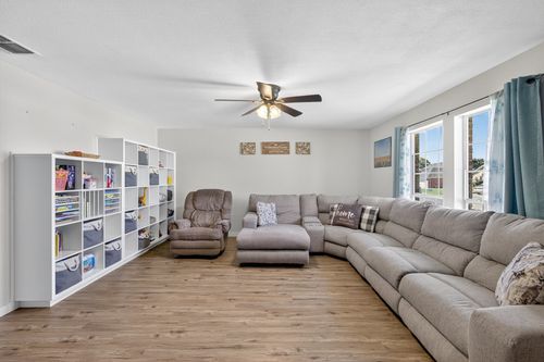 532 Jeffdale Dr, Burleson, TX, 76028-5678 | Card Image