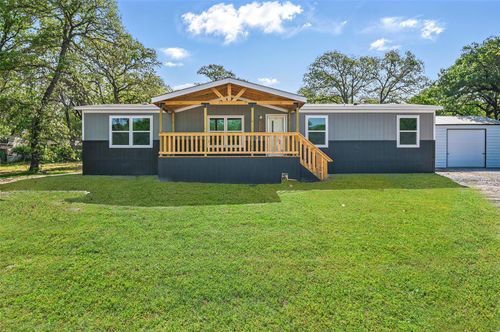 134 Overland Trl, Azle, TX, 76020-6910 | Card Image