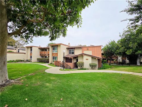 3-3701 Country Club Dr, Long Beach, CA, 90807-3825 | Card Image