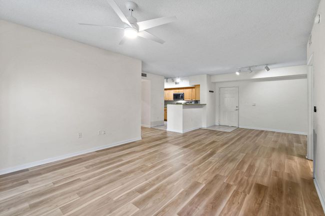 APT-107 - 11790 Saint Andrews Pl, Condo with 3 bedrooms, 2 bathrooms and null parking in Wellington FL | Image 5