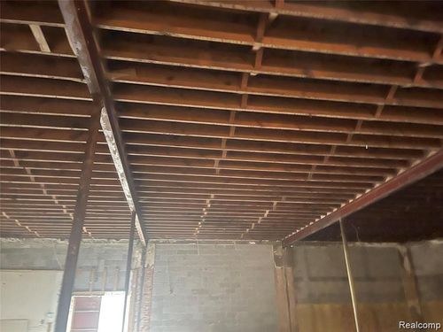 301 S Oakwood, Detroit, MI, 48217-1452 | Card Image