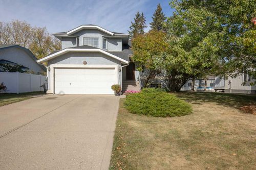 61 Pickwick Lane, Lacombe, AB, T4L1T5 | Card Image