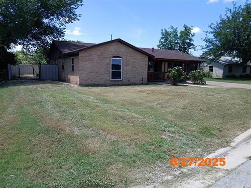 1804 Se 12th St, Mineral Wells, TX, 76067-6698 | Card Image