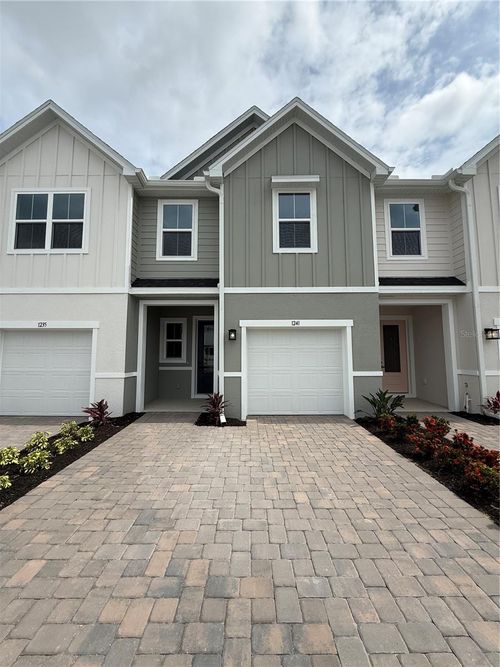 1241 Pineywood Field Dr, Davenport, FL, 33837-2133 | Card Image