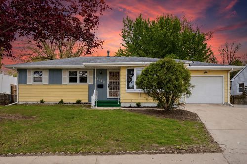 2033 Coldstream Avenue Ne, Cedar Rapids, IA, 52402 | Card Image