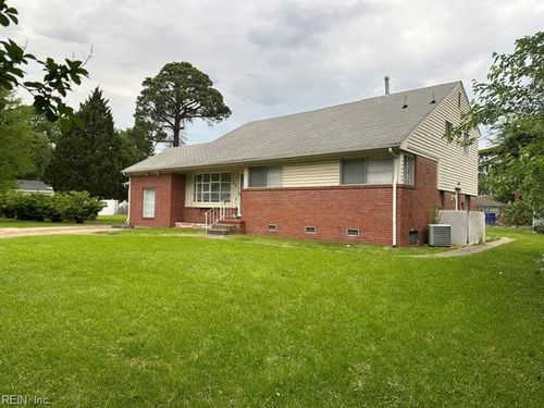 426 Beacon Hill Cir, Norfolk, VA, 23502-4416 | Card Image