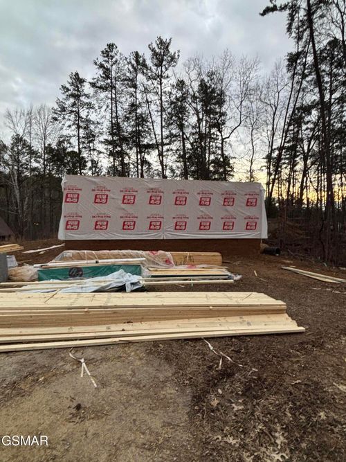 2779 Easy St, Sevierville, TN, 37862-7530 | Card Image