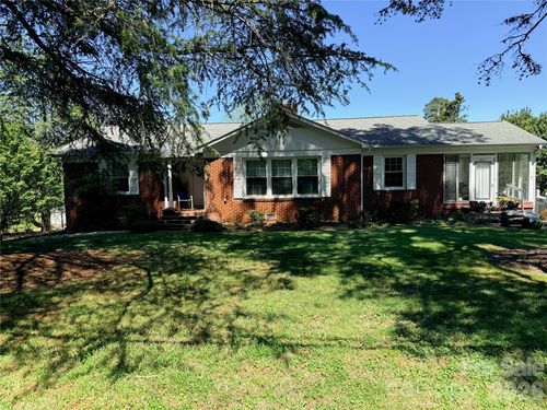 261 Old Caroleen Rd, Forest City, NC, 28043-3784 | Card Image