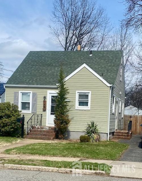 148 Bucknell Ave, Woodbridge, NJ, 07095-3604 | Card Image