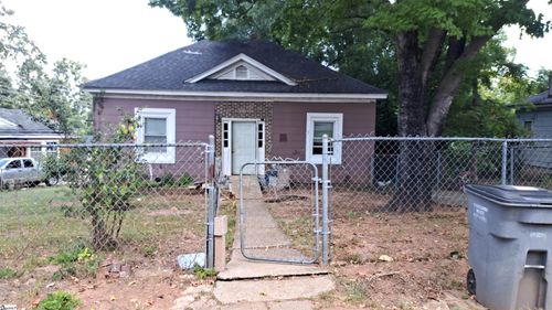 2 C St, Greenville, SC, 29611-5108 | Card Image