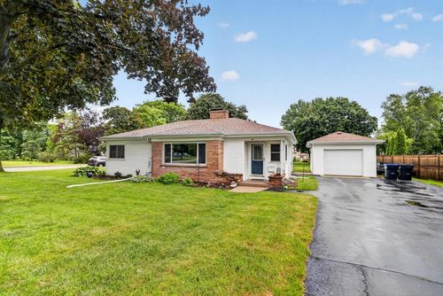 104 E Third Avenue, Elkhorn, WI, 53121 | Card Image