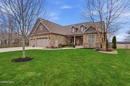 8081 Ash Ridge Ln, Findlay, OH, 45840-8031 | Card Image