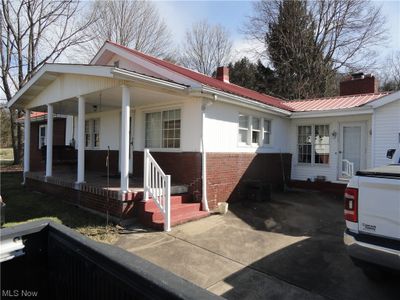 5492 Veterans Boulevard, House other with 3 bedrooms, 1 bathrooms and null parking in Chester WV | Image 3