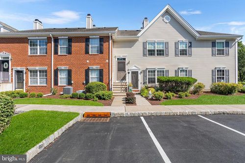 205 Gentry Ct, PENNINGTON, NJ, 08534-5251 | Card Image