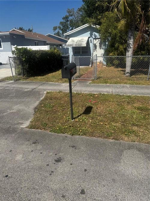 4209 Sw 20th Street, West Park, FL, 33023 | Card Image
