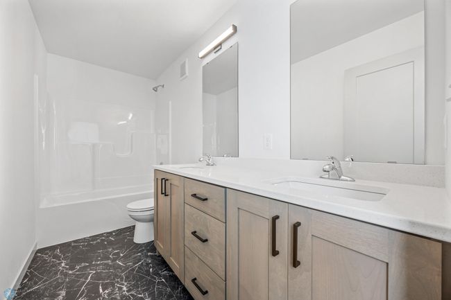 Full Bath | Image 27