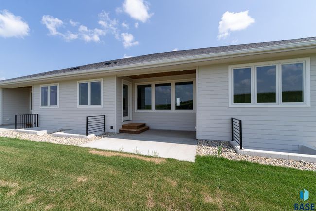 501 N Wildcat Dr, Townhouse with 2 bedrooms, 2 bathrooms and null parking in Sioux Falls SD | Image 45