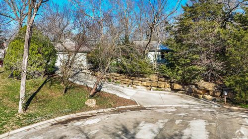 3008 Westdale Pl, Lawrence, KS, 66049-4406 | Card Image