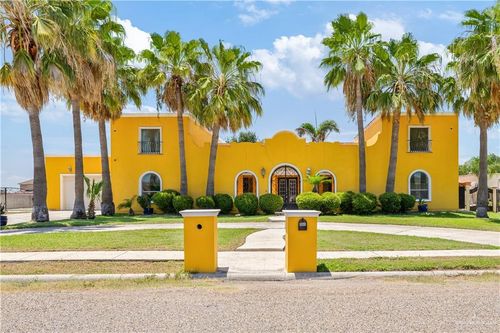 408 Anaqua Dr, Rio Grande City, TX, 78582-6701 | Card Image