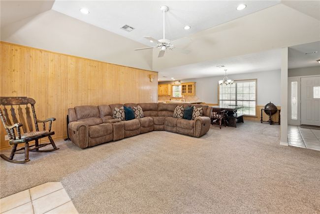 236 N Golfview Dr, House other with 3 bedrooms, 3 bathrooms and null parking in Hilltop Lakes TX | Image 8