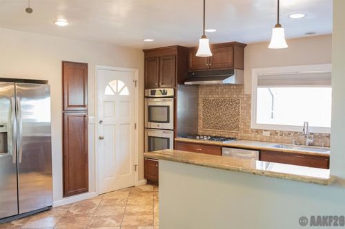 63 L St, Chula Vista, CA, 91911-1439 | Card Image