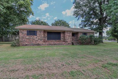 2001 N 11 Th Avenue, House other with 3 bedrooms, 2 bathrooms and null parking in Paragould AR | Image 1