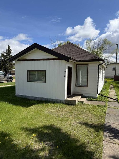 618 Centre Street, Hanna, AB, T0J1P0 | Card Image
