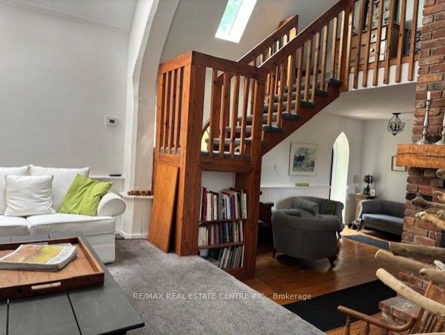 286399 10 Sideroad, House other with 4 bedrooms, 2 bathrooms and 4 parking in Mono ON | Image 16