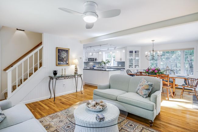 Living Room | Image 16
