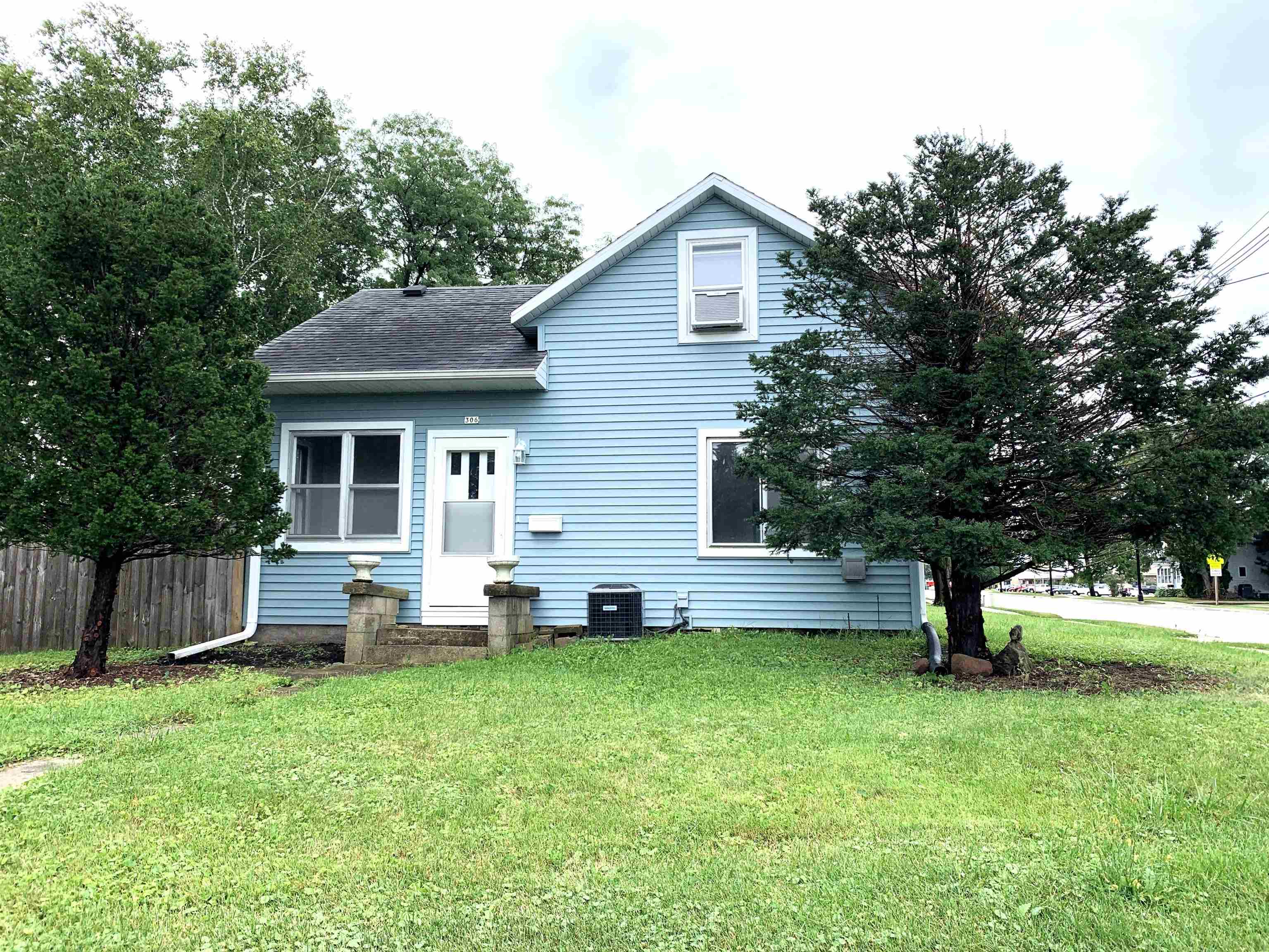 Folsom St, Columbus, WI 53925