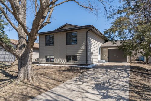 1105 S Valley St, New Ulm, MN, 56073-3436 | Card Image