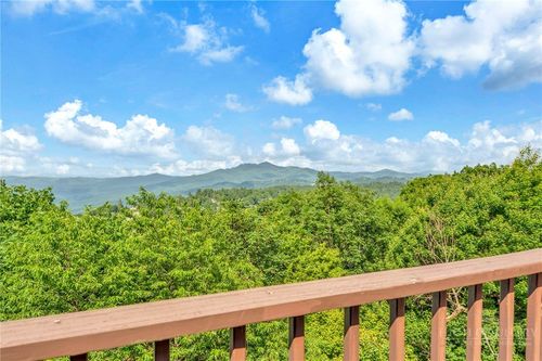 483 W Green Hill Dr, Blowing Rock, NC, 28605-8106 | Card Image