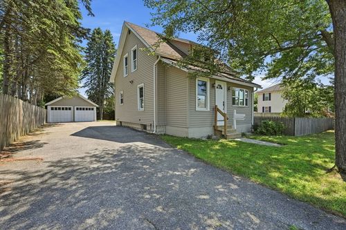 33 Baltimore Ave, Chicopee, MA, 01020-4501 | Card Image