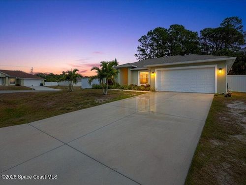 587 Plumbago Rd Nw, PALM BAY, FL, 32907-8741 | Card Image