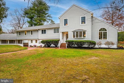 34 Prospect Ave, Plainsboro, NJ, 08536-2527 | Card Image