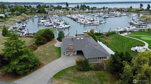 8104 Chehalis Rd, Blaine, WA, 98230-9562 | Card Image